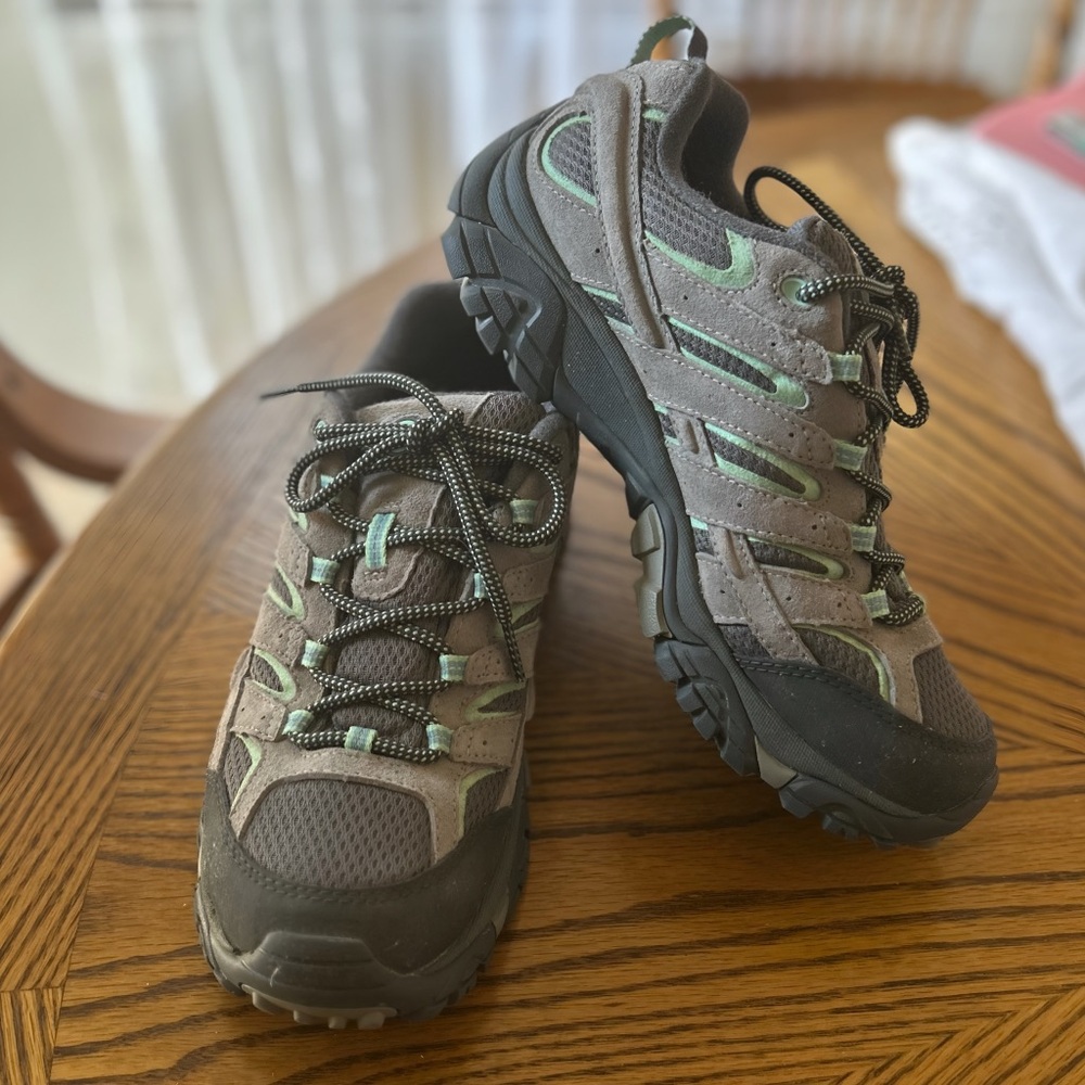 Merrell Moab 2 Trail Hiking Shoes